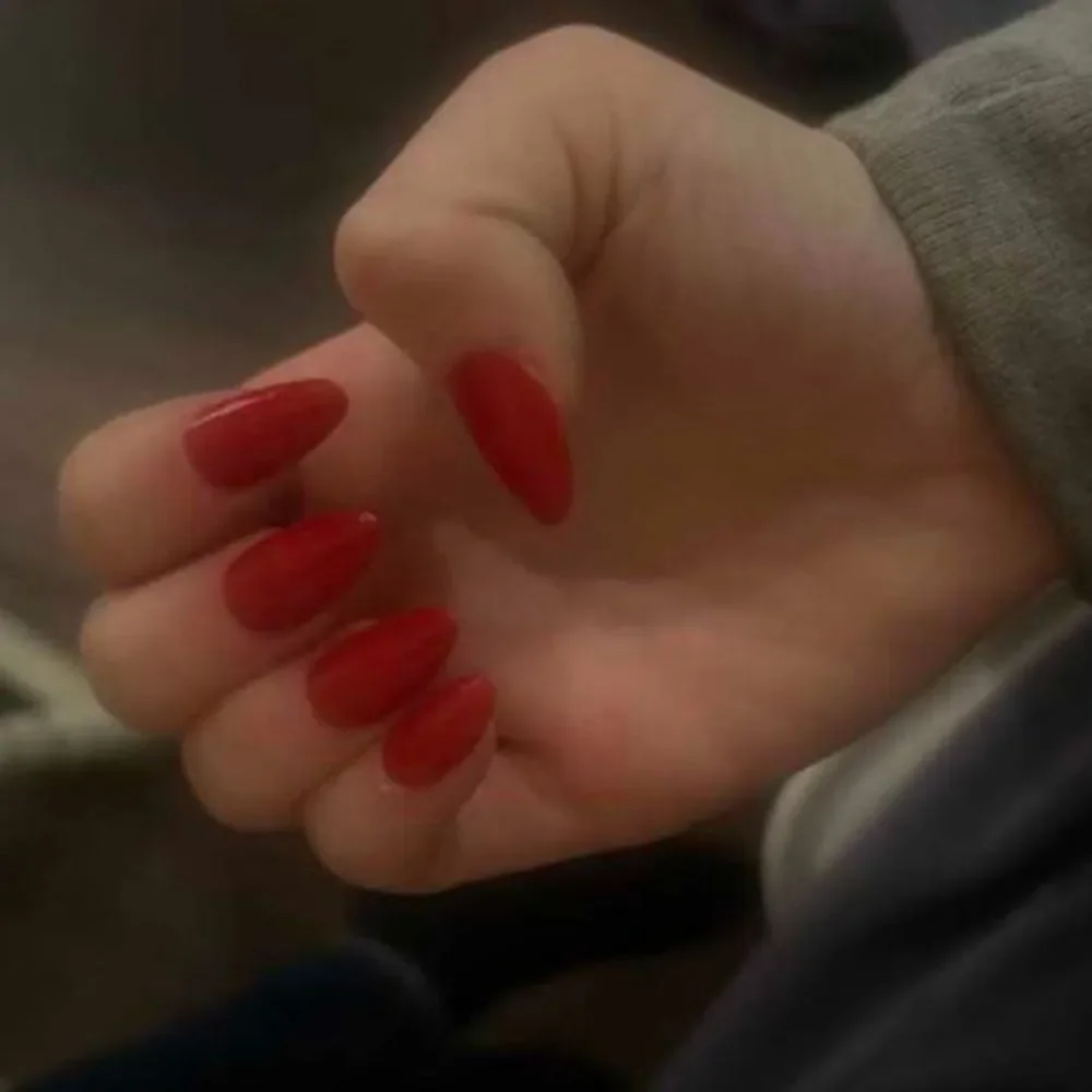 Mob Wife Sophisticated Elegant Red 24 Set Almond Shape Nails